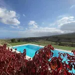 Con Vistas Maravillosas En Arico Sabina Alta