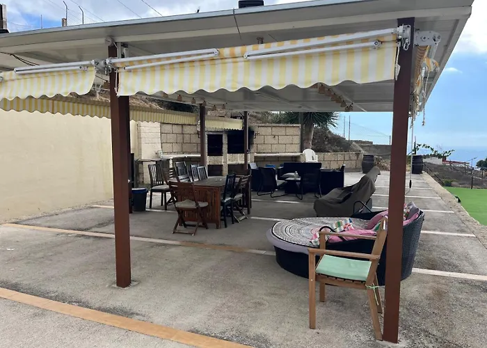 Con Vistas Maravillosas En Arico Tatil Evi