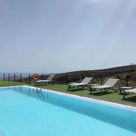 Con Vistas Maravillosas En Arico Sabina Alta